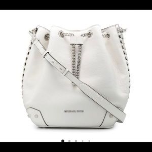 BNWT Michael Kors Alanis Large bucket Bag